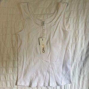 NWT Only Organic Cotton Button Tank Top in white - Size Medium